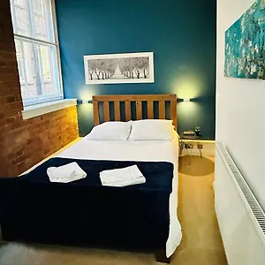 Lovely Studio In The Heart Of Apartment